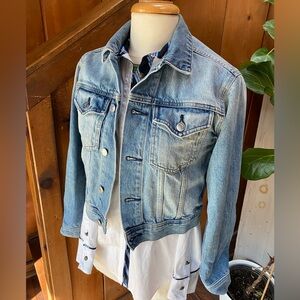 Everlane The Shrunken Denim Crop Jean Jacket